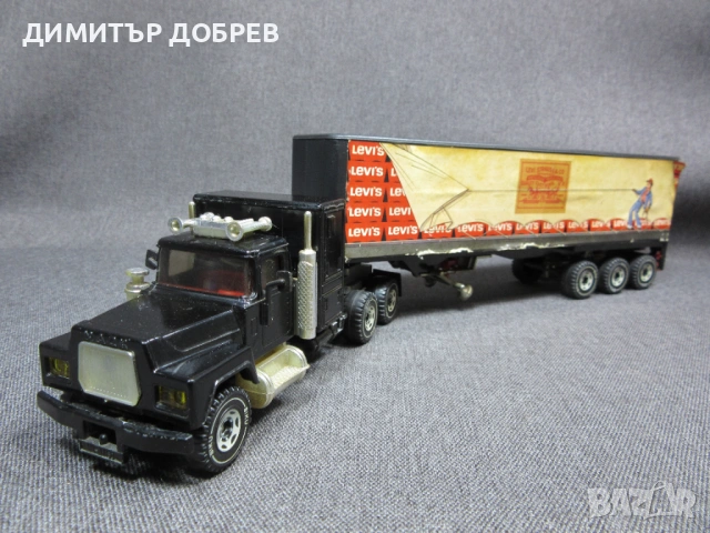 СТАРА РЕТРО МЕТАЛНА КОЛИЧКА КАМИОН MACK С РЕМАРКЕ LEVIS SIKU GERMANY