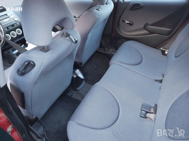 Продава се Хонда джаз, снимка 4 - Автомобили и джипове - 52157056