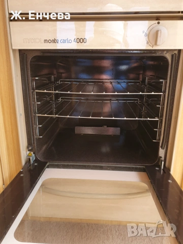 Каравана SWIFT, къса за двама човека, снимка 12 - Каравани и кемпери - 53934142