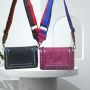 Модерна чанта със спортна дръжка за рамо в наситени пастелни цветове и велурена материя, снимка 3
