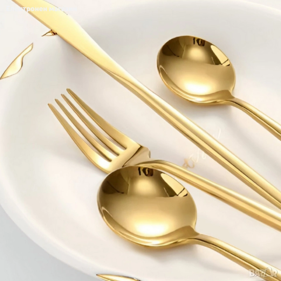 Комплект прибори за хранене в златист цвят от 24 части с луксозен дизайн и магнитна кутия, снимка 1