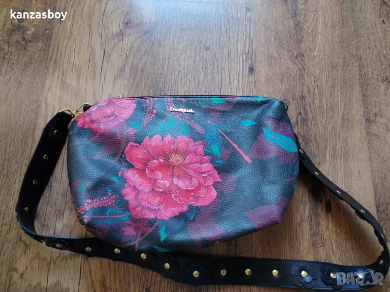 desigual - страхотна дамска чанта КАТО НОВА, снимка 1