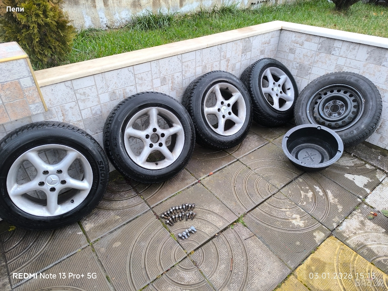 Алуминиеви джанти със почти нови зимни гуми , снимка 1