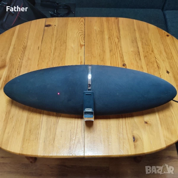 Преносима колона Bowers & Wilkins Zeppelin, снимка 1