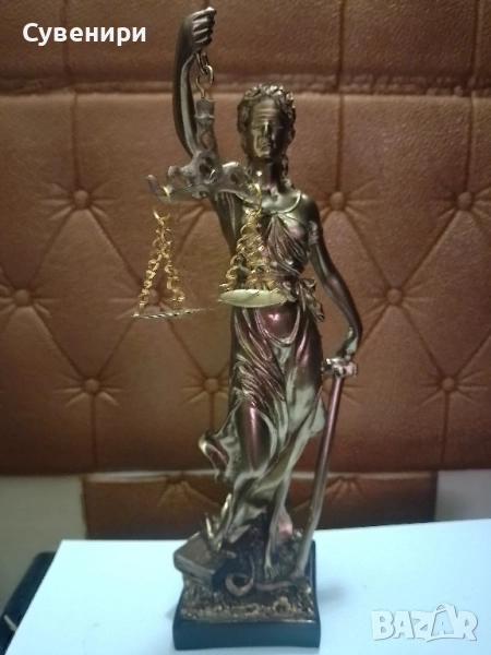 статуетка Темида, снимка 1