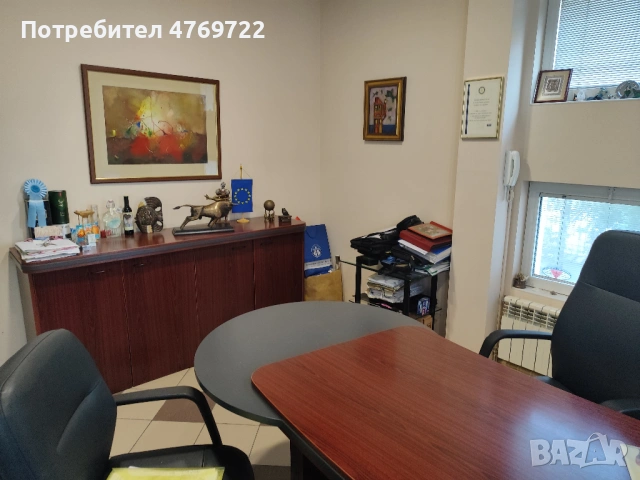 Продавам /давам под наем/ офис в центъра на гр. Шумен, снимка 6 - Етаж от къща - 53885693