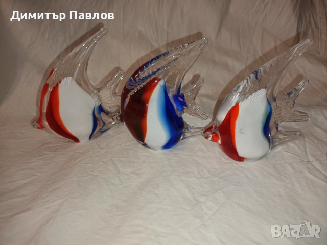риби от масивно цветно стъкло тип Мурано