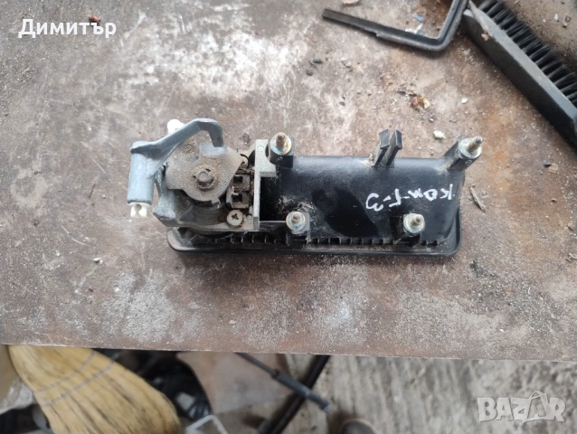 Патрон - Бутон - Дръжка Заден Капак За Фолксваген Голф 3 Комби 1994г / VW Golf 3 Combi 1994y, снимка 2 - Части - 54262526