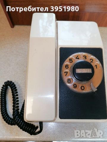 Ретро телефони, снимка 3 - Антикварни и старинни предмети - 45243420