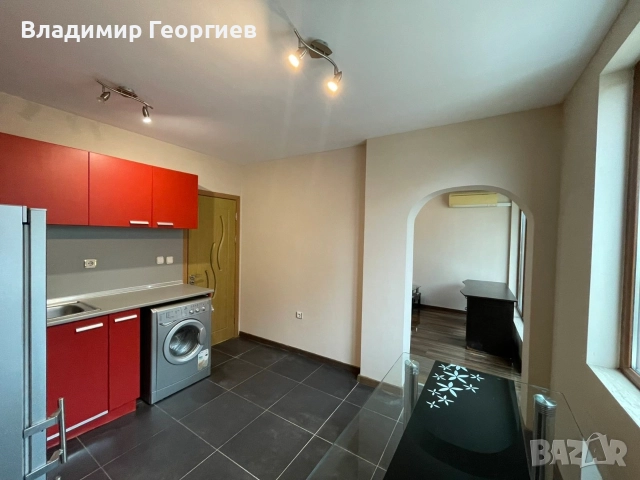 Двустаен апартамент с морска панорама в Бриз