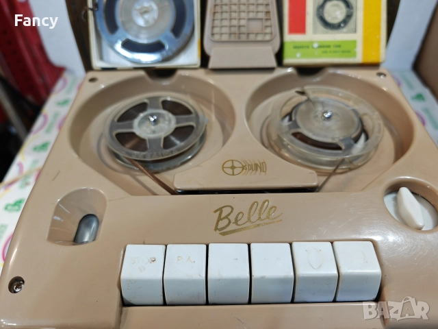 Лампов магнетофон Sound Belle , снимка 6 - Други ценни предмети - 52674870