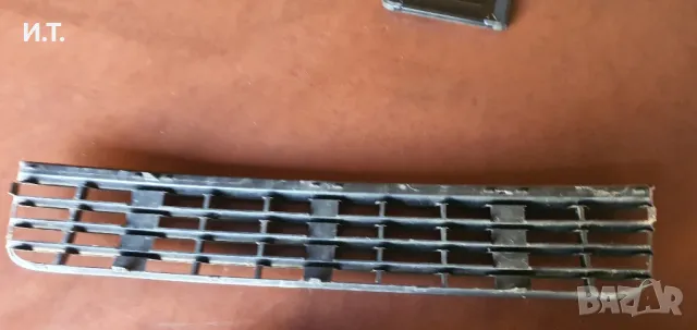 Audi A4 B6 S line предна централна решетка между халогените, снимка 2 - Части - 50403995