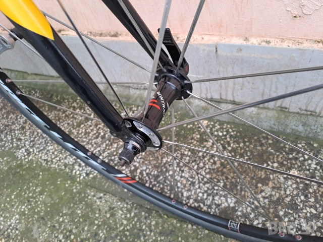 Шосеен велосипед Carrera , снимка 9 - Велосипеди - 53140728