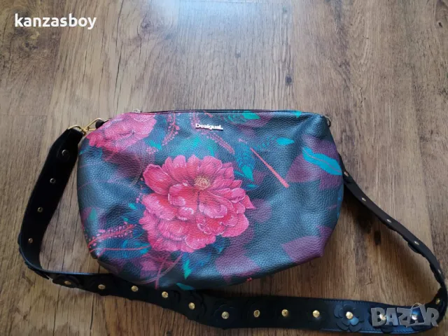 desigual - страхотна дамска чанта КАТО НОВА
