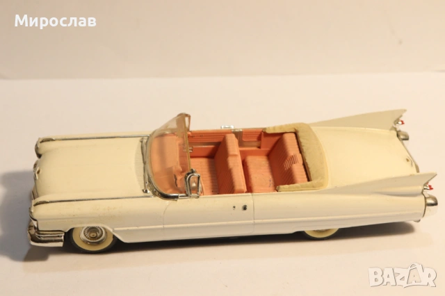 1/43 VITESSE CADILLAC ??? КОЛИЧКА КАМИОН МОДЕЛ, снимка 2 - Колекции - 53341483