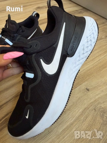 Оригинални маратонки NIKE REACT MILER ! 37,5 н, снимка 2 - Маратонки - 45828559