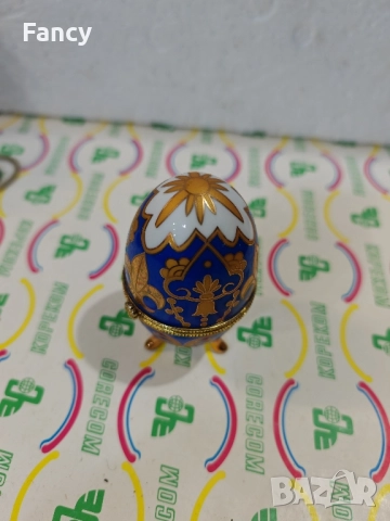 Порцеланова кутия за бижута яйце, снимка 4 - Антикварни и старинни предмети - 52469062