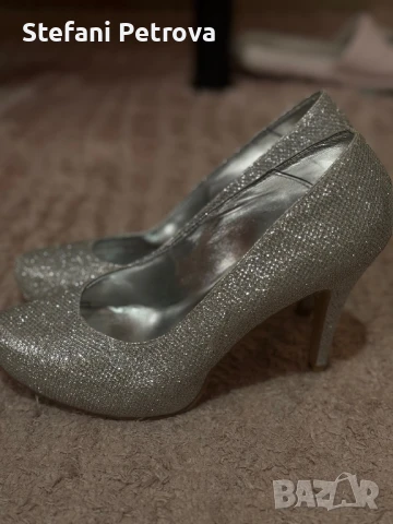 Сребърни токчета