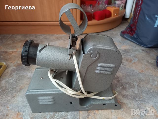 Прожекционен филмов съветски апарат метален , снимка 3 - Антикварни и старинни предмети - 46218195