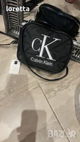 Calvin Klein чянтичка, снимка 1 - Чанти - 47097962