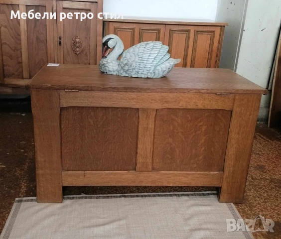 Красив дървен скрин / ракла изработен от масивно дърво с ръчно изработени орнаменти и резба. , снимка 7 - Шкафове - 54218395