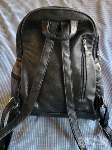 Дамски чанти и ранички, снимка 14 - Раници - 52834103