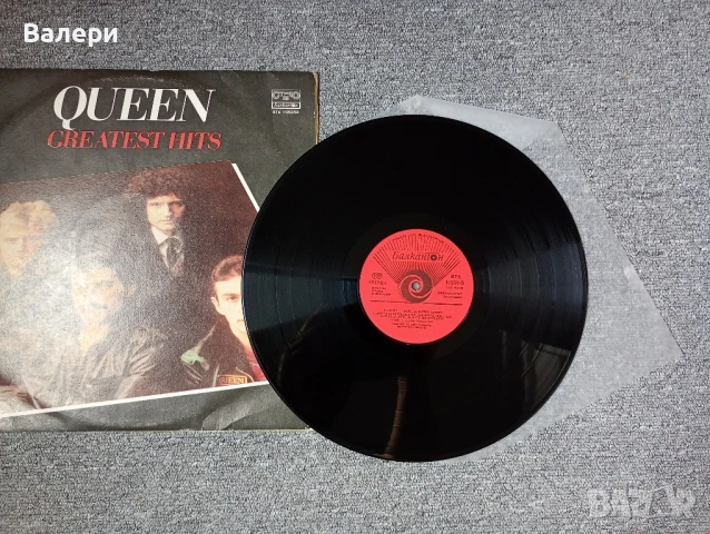 Двойна грамофонна плоча "Queen Greatest hits", снимка 8 - Грамофонни плочи - 51203092