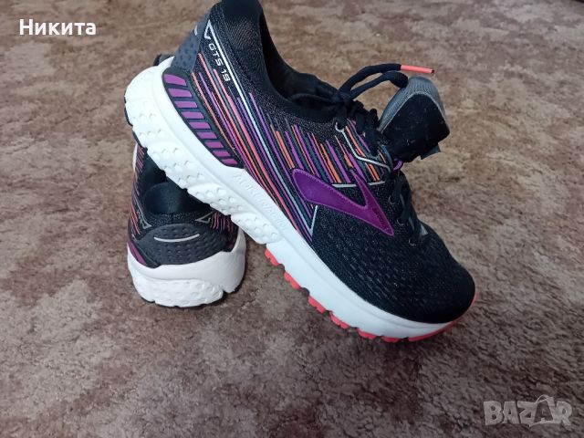 Brooks 42 номер-Виетнам, снимка 1 - Маратонки - 46758918