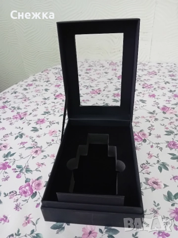 флакон и кутия луксозна, снимка 5 - Антикварни и старинни предмети - 52964127