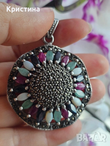 Масивен сребърен медальон 