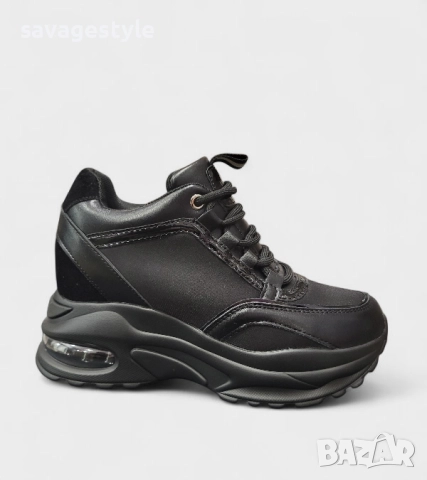 Дамски маратонки в черно на платформа 