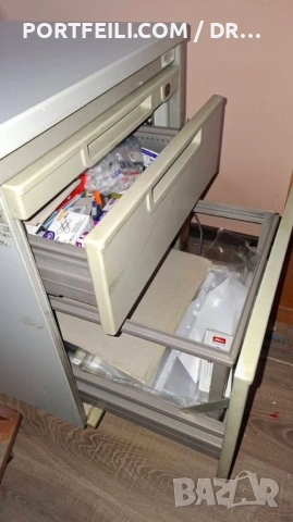 Масивно офис бюро с метална рамка и вградени шкафчета, снимка 5 - Бюра - 53620831