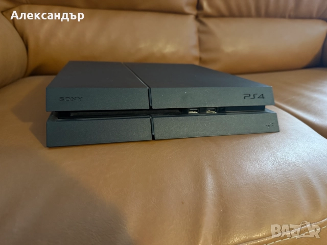 Playstation 4 CUH-1216A + Два контролера, снимка 3 - PlayStation конзоли - 52922207