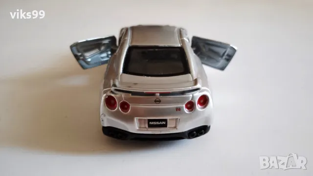 Nissan GT-R 2009 Maisto - Мащаб 1:40, снимка 4 - Колекции - 47866248