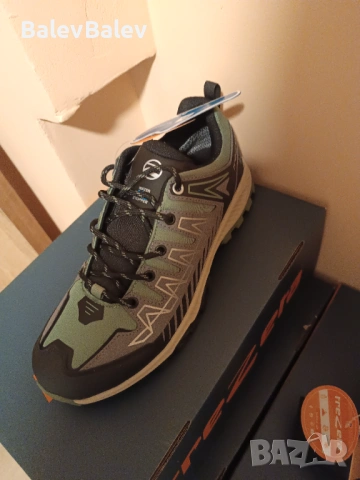 Туристически обувки , снимка 14 - Спортни обувки - 54239480