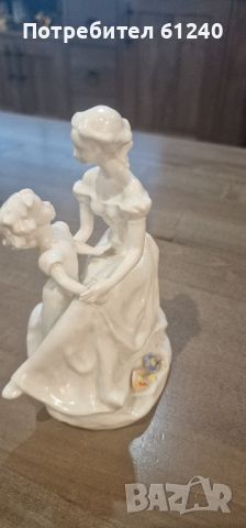 Продавам порцеланова статуетка майка и дъщеря, снимка 2 - Статуетки - 45583017