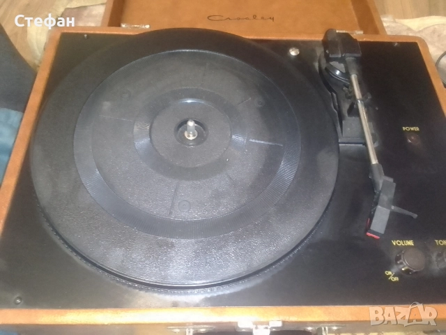 Грамофон със вградени говорители и усилвател в куфар , снимка 3 - Грамофони - 51867718