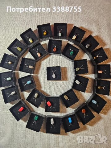 Ръчно изрботени сребърни колиета с естествени камъни