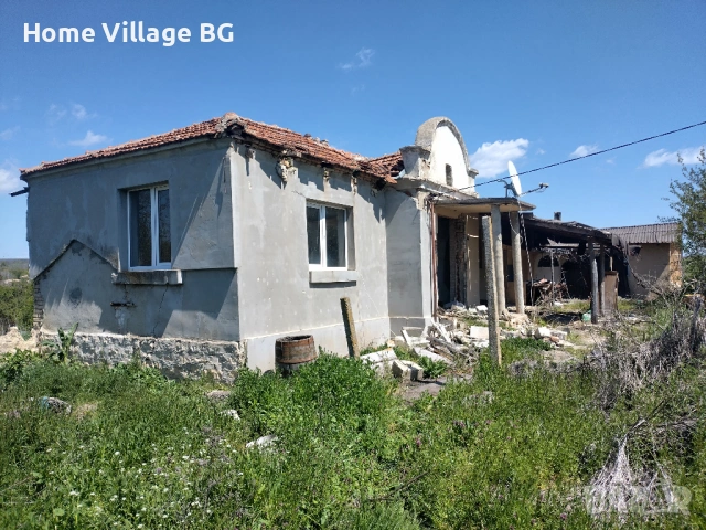 Голям парцел с постройки, с.Щипско, обл.Варна, снимка 17 - Парцели - 53230709