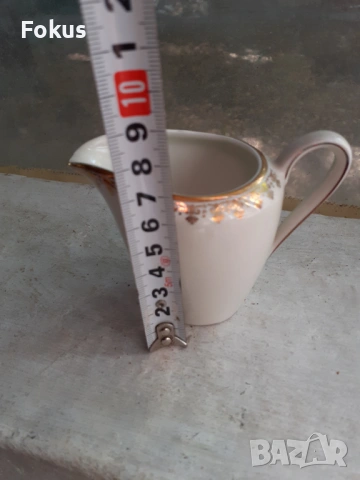 Лот порцелан 6 чинийки и 1 латиера позлата маркировка, снимка 7 - Антикварни и старинни предмети - 53416611