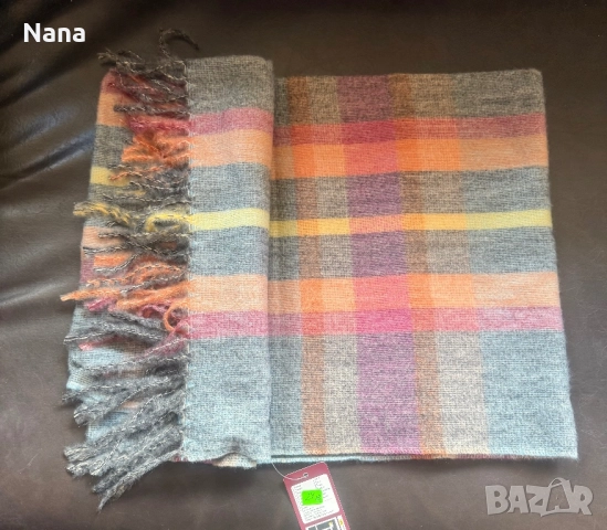 Шалове от Кашмир 20лв, снимка 11 - Шалове - 52212495