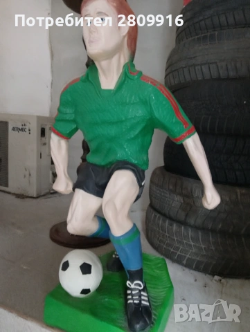 Стара статуя на футболист, снимка 3 - Антикварни и старинни предмети - 54036858