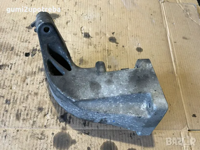 Скоба Опора Двигател A6422230704 Mercedes W211 E class Tmodel 4matic 320CDI, снимка 4 - Части - 50317665