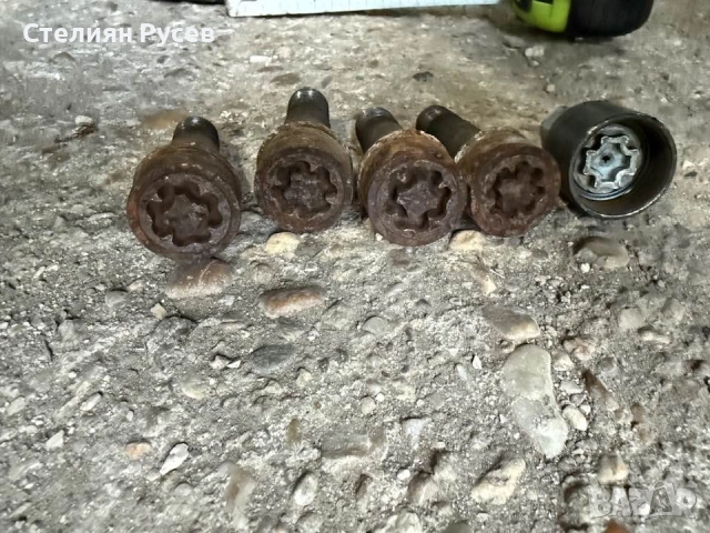 180825 секретни болтове за mercedes S class w 221 -35 лв или 17,9евро 60мм обща дължина 4 перфектни , снимка 3 - Части - 52027693