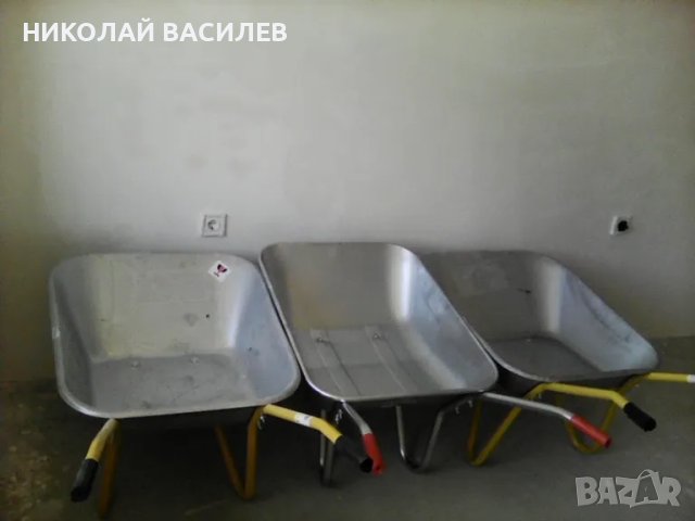 Градинска     количка   -  с   гума - Като  нова    .