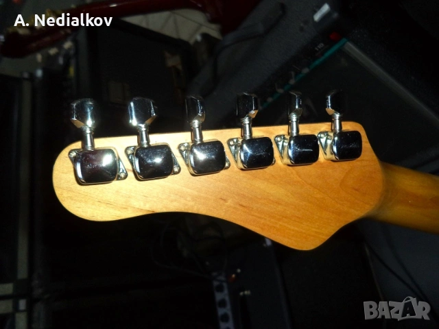 Behringer stratocaster guitar, снимка 3 - Китари - 53160193