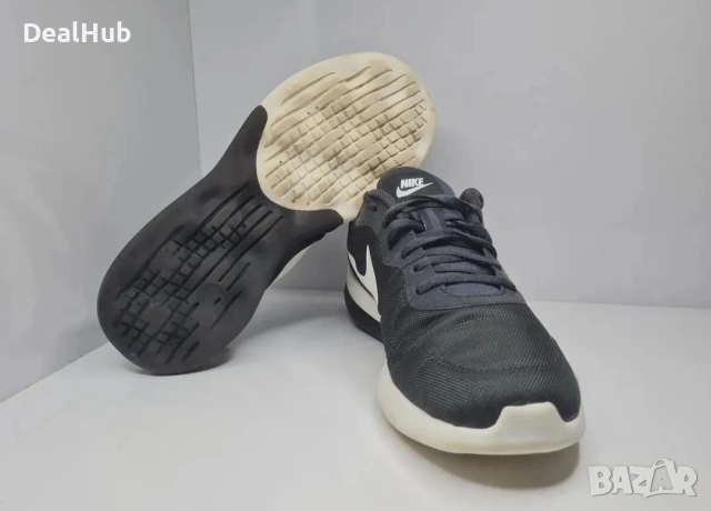 Маратонки Nike

Носени,но в отлично състояние. 

Размер 39 стелка 25 см.

Цена 30 евро., снимка 3 - Маратонки - 54221123