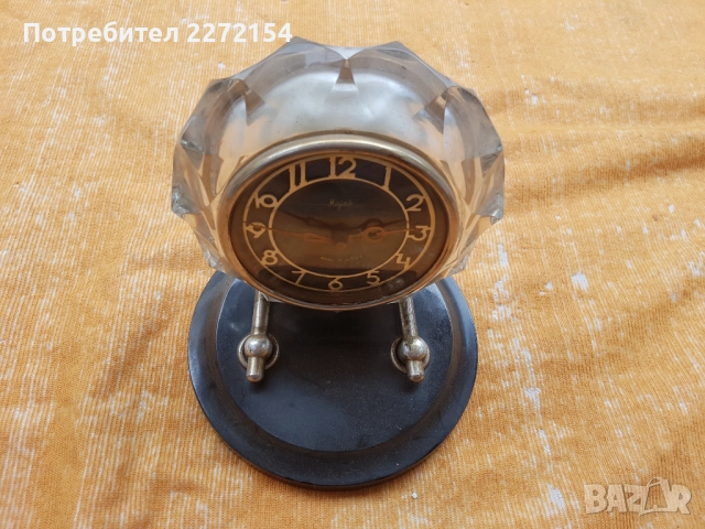 Настолен часовник Маяк