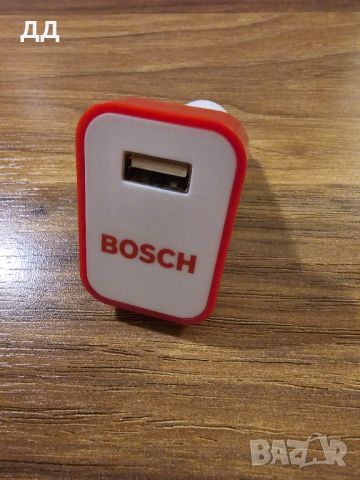 USB зарядно за кола Bosch, снимка 2 - Зарядни за кола - 45596667