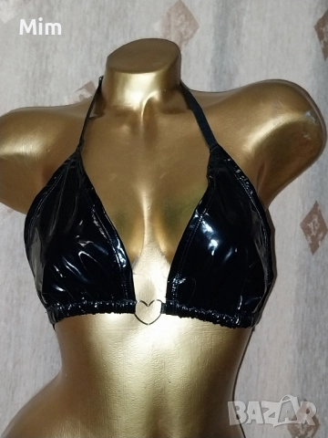  Черен сутиен от лак / винил 